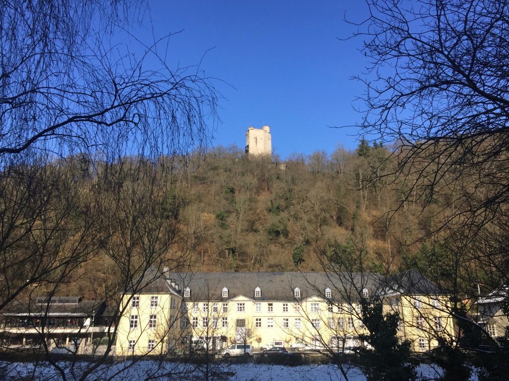 Burgberg mit Burg und Schloss Laurenburg