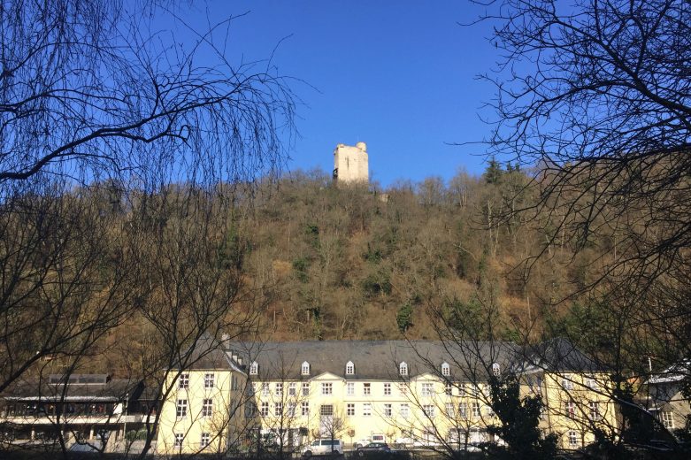 Burgberg mit Burg und Schloss Laurenburg